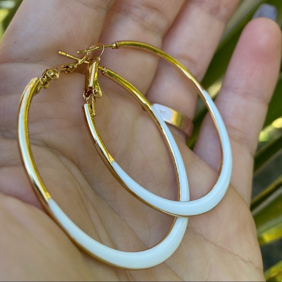 New 18k gold plated hoop earrings - Picture 3 of 4